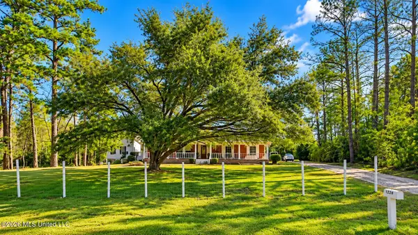 1228 N A Sandifer Highway, Silver Creek, MS 39663