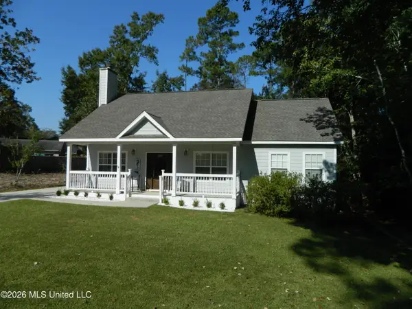 84100 Op La Way, Diamondhead, MS 39525