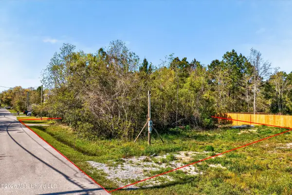 222 Pine Ridge Drive, Waveland, MS 39576
