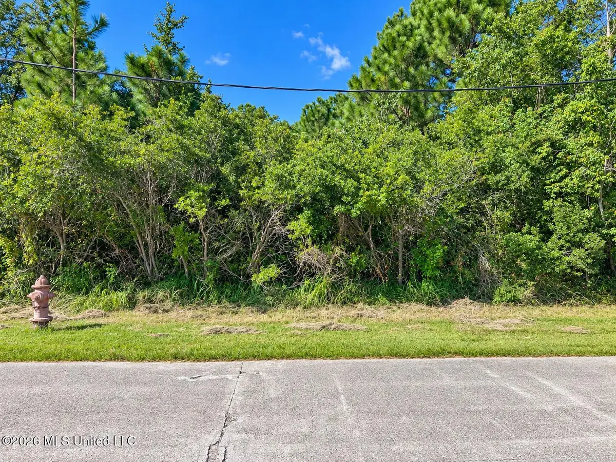 151 Waveland Avenue, Waveland, MS 39576 - #1