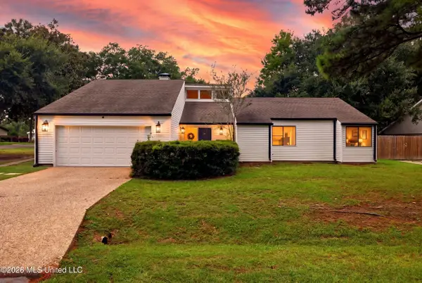 5420 E Diamondhead Drive, Diamondhead, MS 39525