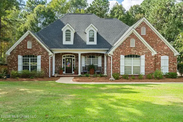 34 Brookline Drive, Hattiesburg, MS 39402