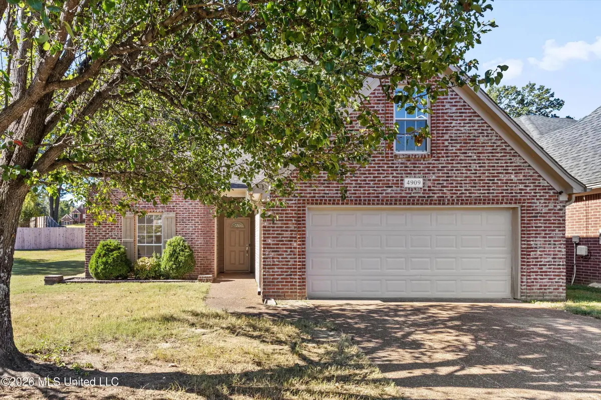 4909 Graham Lake Drive, Olive Branch, MS 38654 - #1