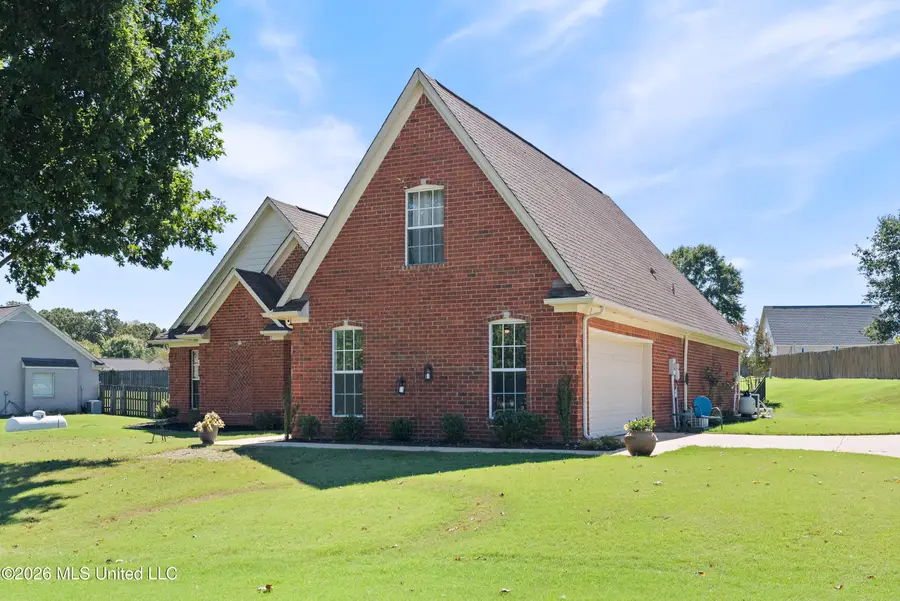 109 Ethelyn Smith Drive, Senatobia, MS 38668 - #3