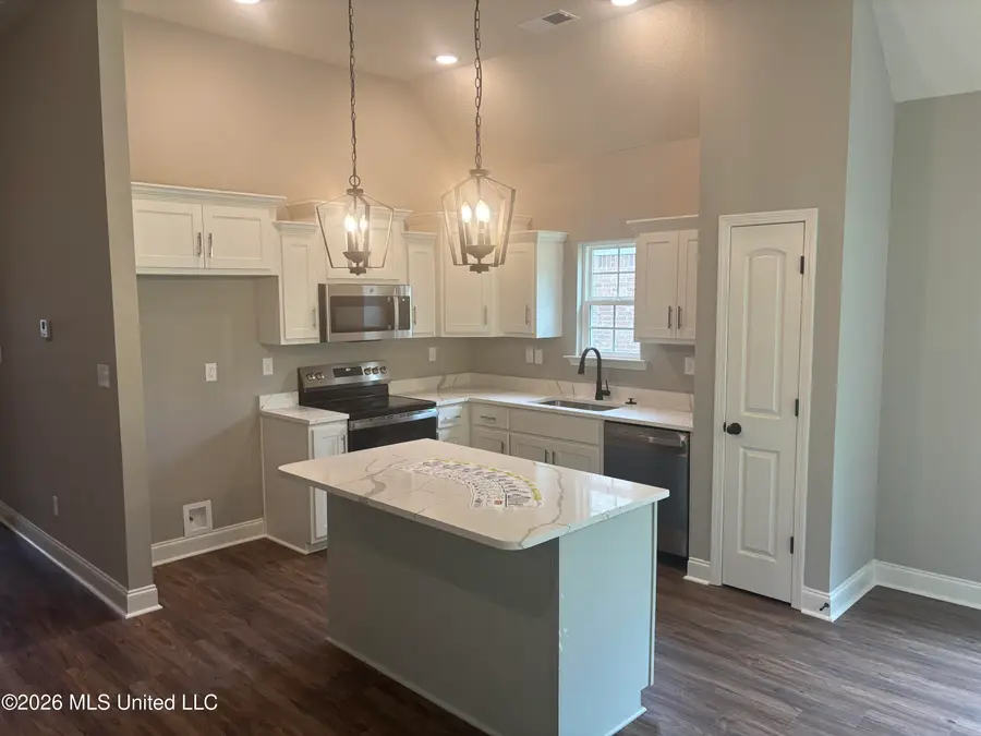 7224 Fairmont Pl Cove, Southaven, MS 38671 - #3