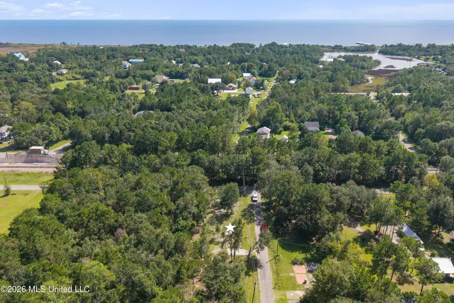 6190 N Railroad Avenue, Bay Saint Louis, MS 39520 - #3