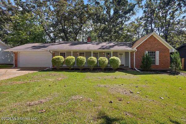 176 Oak Park Drive, Forest, MS 39074