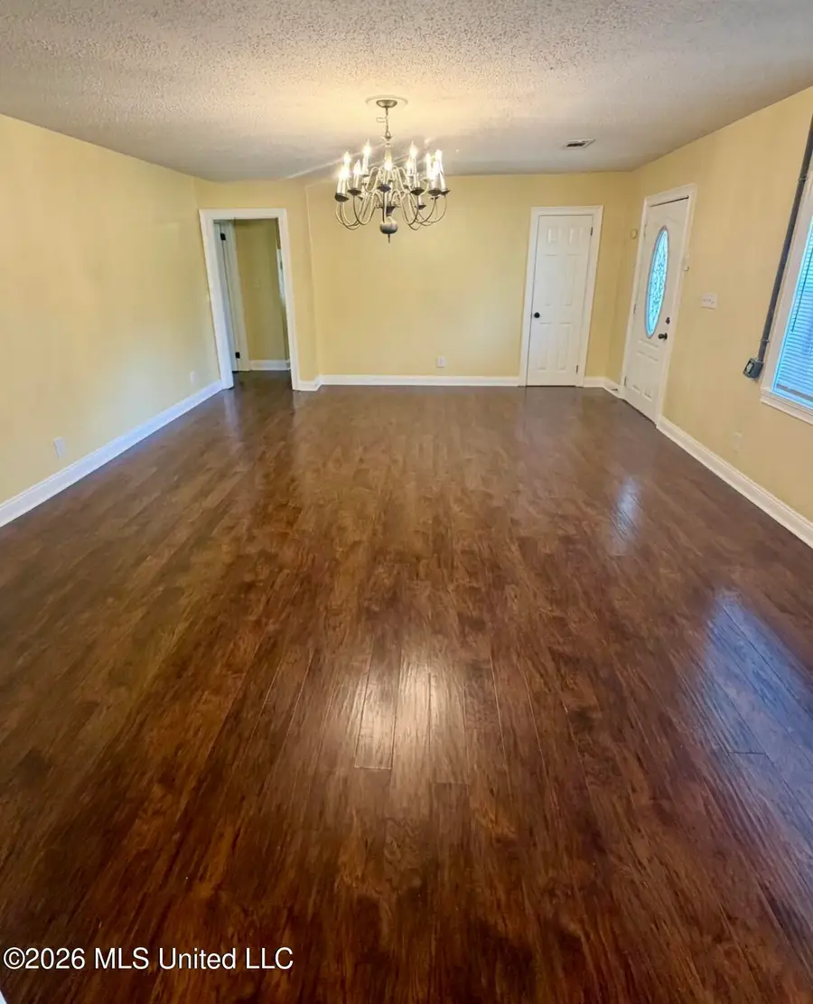 3570 Sherwood Drive, Greenville, MS 38703 - #2