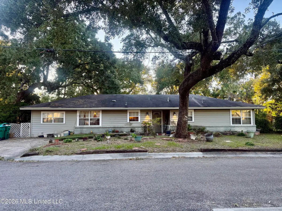 219 Venetian Gardens, Gulfport, MS 39507 - #1