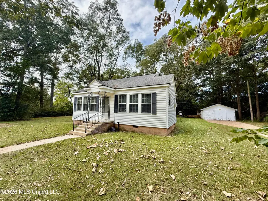 302 3rd Avenue, Magee, MS 39111 - #3