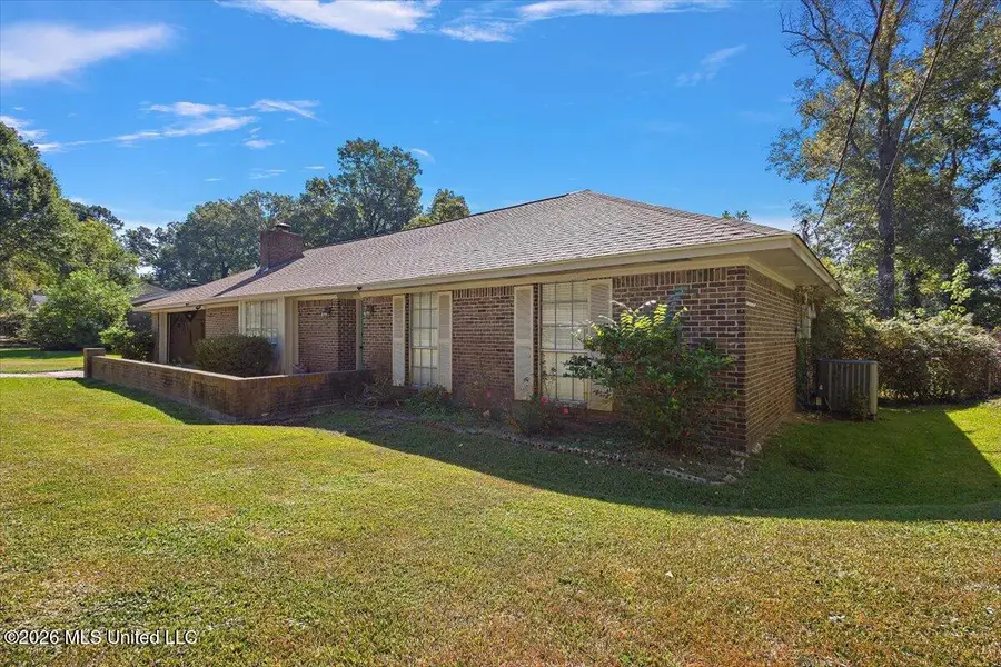 504 Oakwood Drive, Vicksburg, MS 39180 - #3