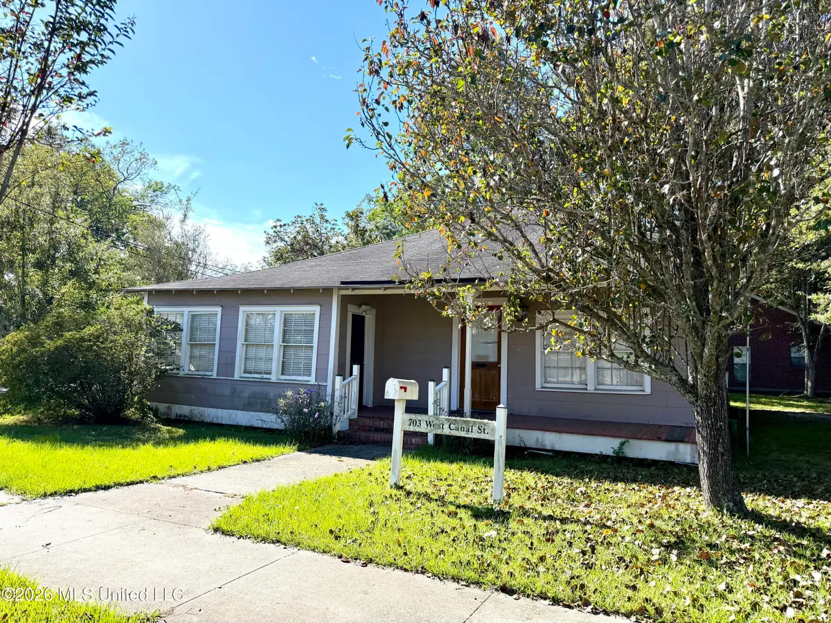 703 W Canal Street, Picayune, MS 39466 - #1