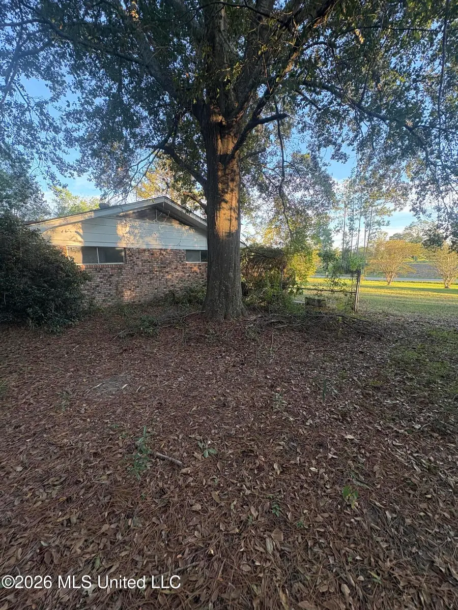 105 Hulon Street, Ellisville, MS 39437 - #2