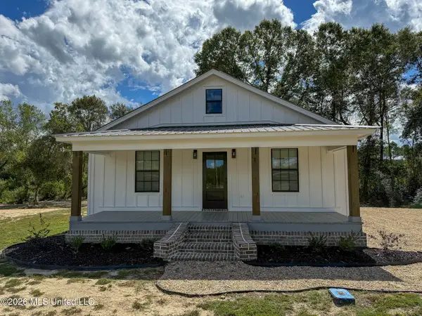 14 Mixon Road, New Augusta, MS 39462