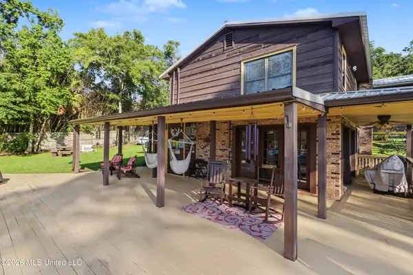10528 Derry Lane, Ocean Springs, MS 39564