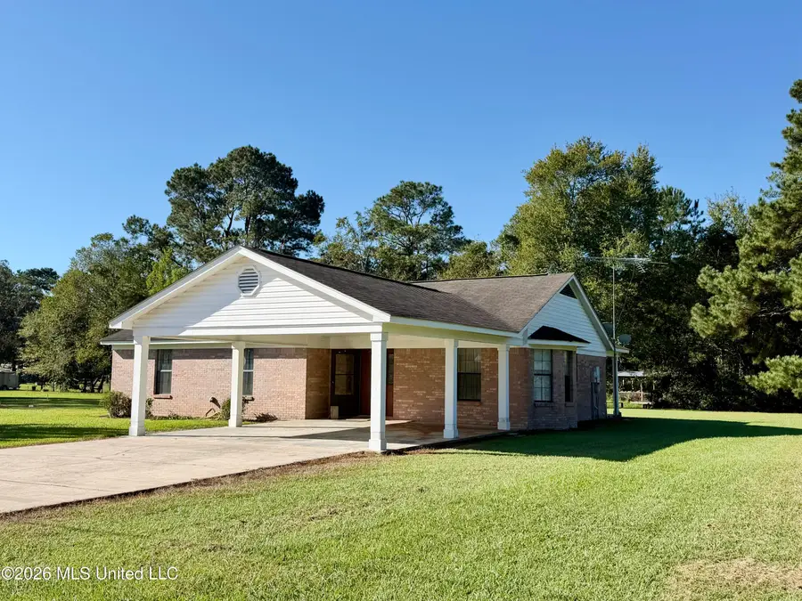 72 Jolly Roger Point, Carriere, MS 39426 - #2