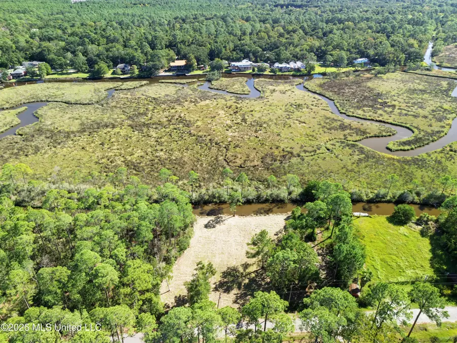8525 Pickering Forrest Drive, Ocean Springs, MS 39564 - #3