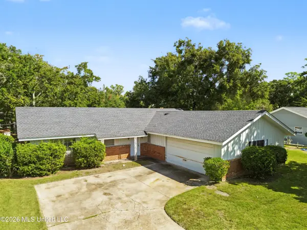 2420 Sunkist Country Club Road, Biloxi, MS 39532