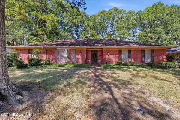 5465 Red Fox Road, Jackson, MS 39211