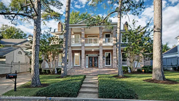 1415 Highland Park Drive, Jackson, MS 39211