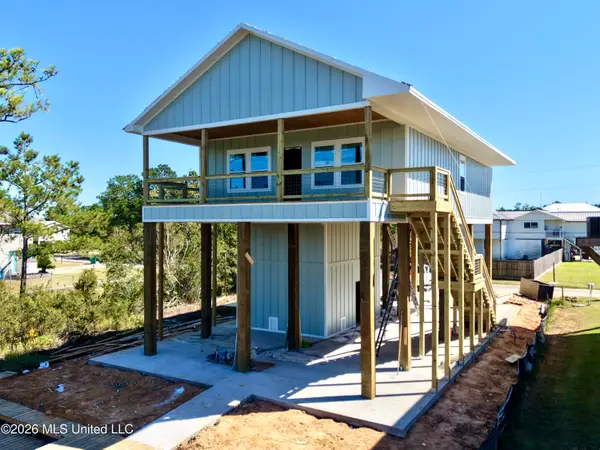 10051 Alabama Street, Bay Saint Louis, MS 39520