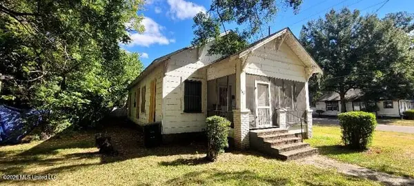 302 W 2nd Street, Leland, MS 38756