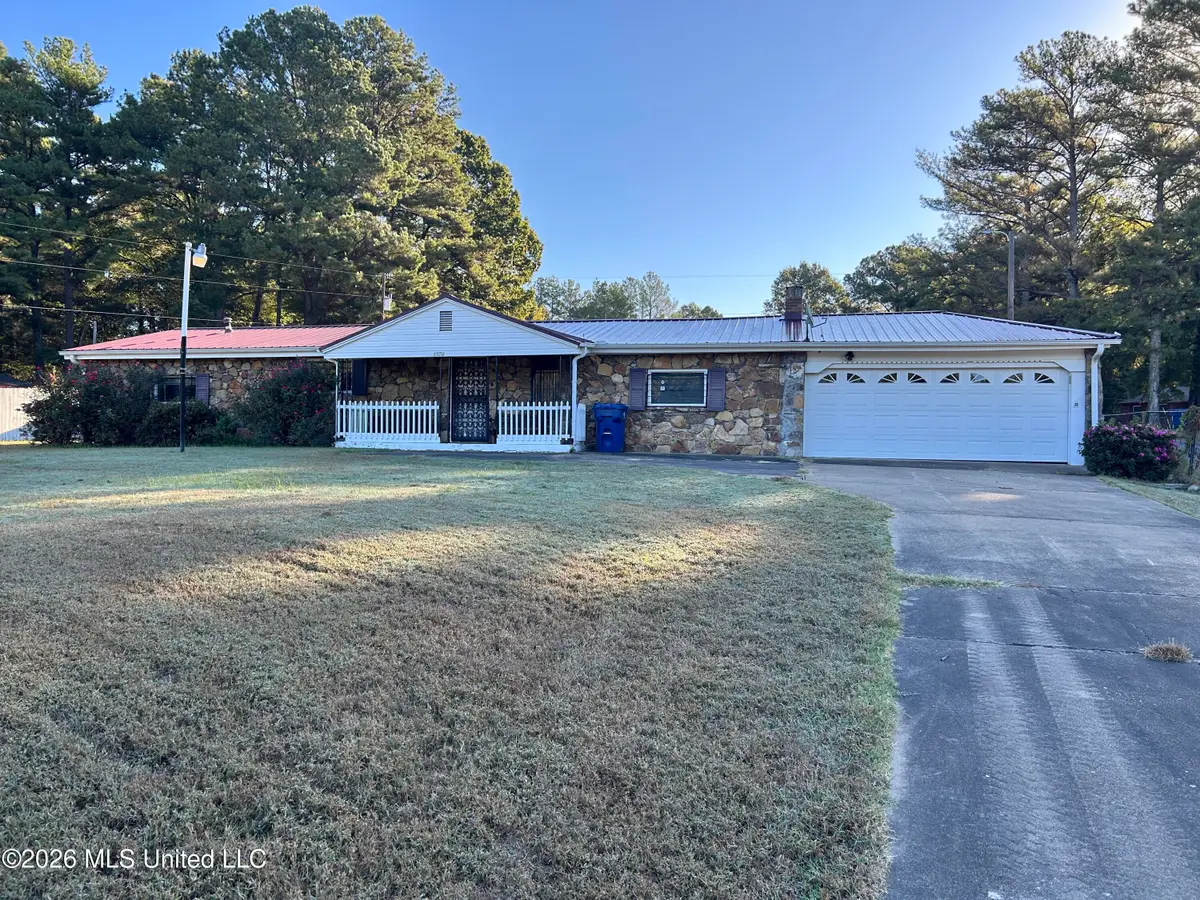 1574 Red Banks Road, Byhalia, MS 38611 - #1