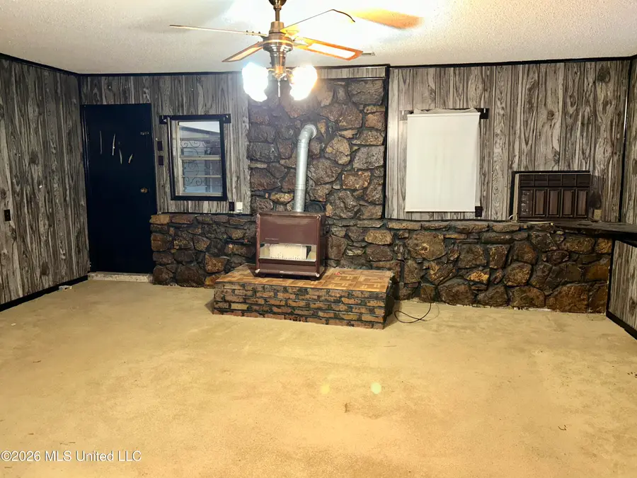 1574 Red Banks Road, Byhalia, MS 38611 - #3