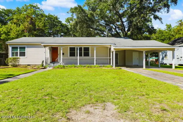 395 Oaklawn Place, Biloxi, MS 39530