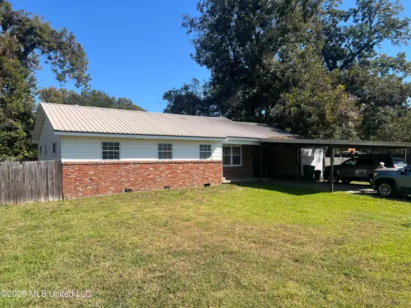 1001 Stadium Drive, Vicksburg, MS 39180