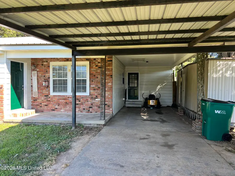 1001 Stadium Drive, Vicksburg, MS 39180 - #3