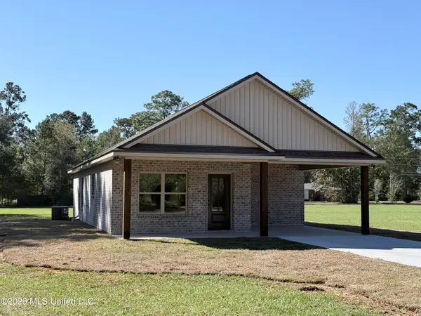 1716 Ceasar Road, Carriere, MS 39426