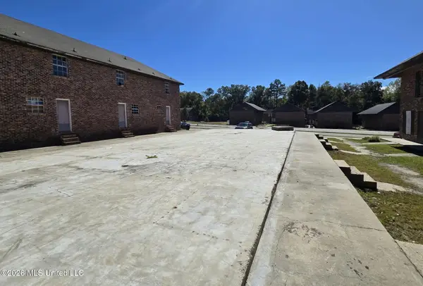 105 Plantation Boulevard, Hattiesburg, MS 39401