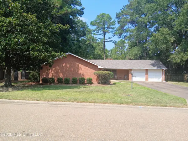 5951 Waverly Drive, Jackson, MS 39206
