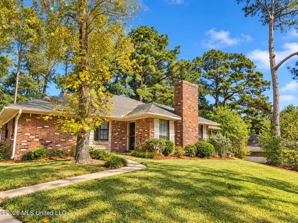1617 Twin Oaks Drive, Clinton, MS 39056