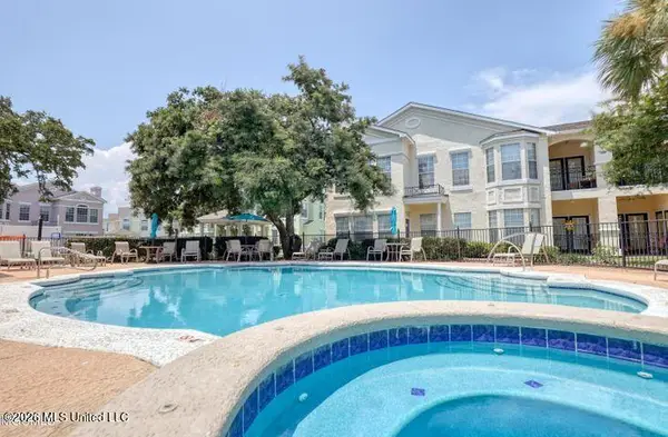 2252 Beach Drive, Gulfport, MS 39507