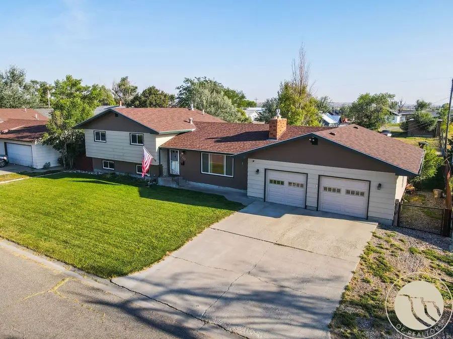 820 1st Street S, Hardin, MT 59034 - #2