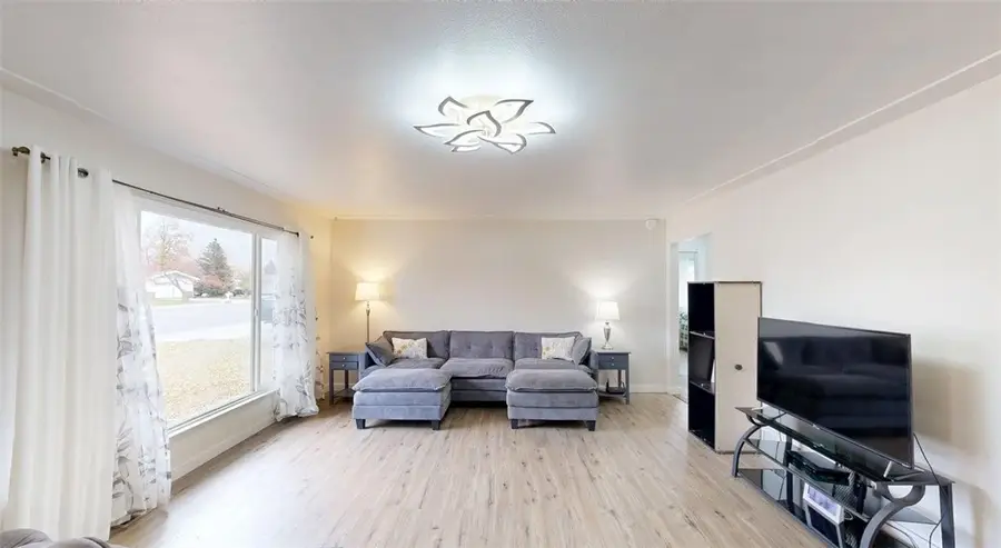 424 Wicks Lane, Billings, MT 59105 - Image #2