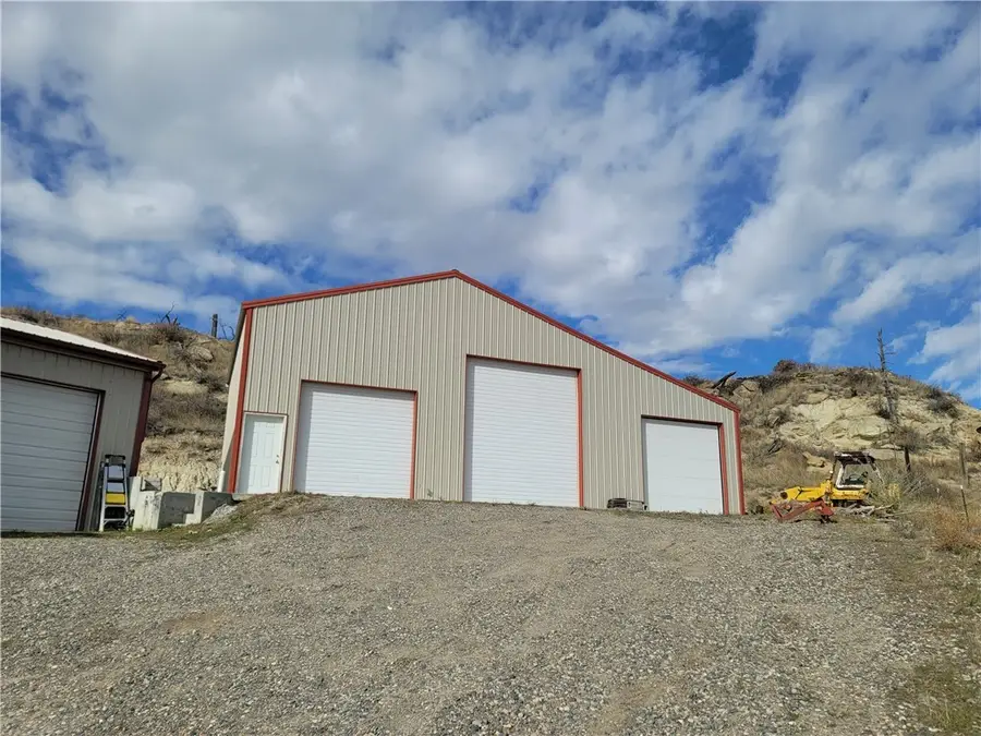 324 Old Divide Road, Roundup, MT 59072 - Image #2