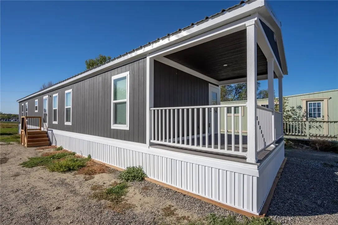 2224 U.s. Highway 87 East #17 #17, Billings, MT 59101 - Image #1