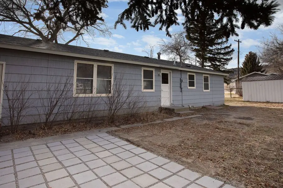 201 Fairlane Avenue, Bridger, MT 59014 - Image #2