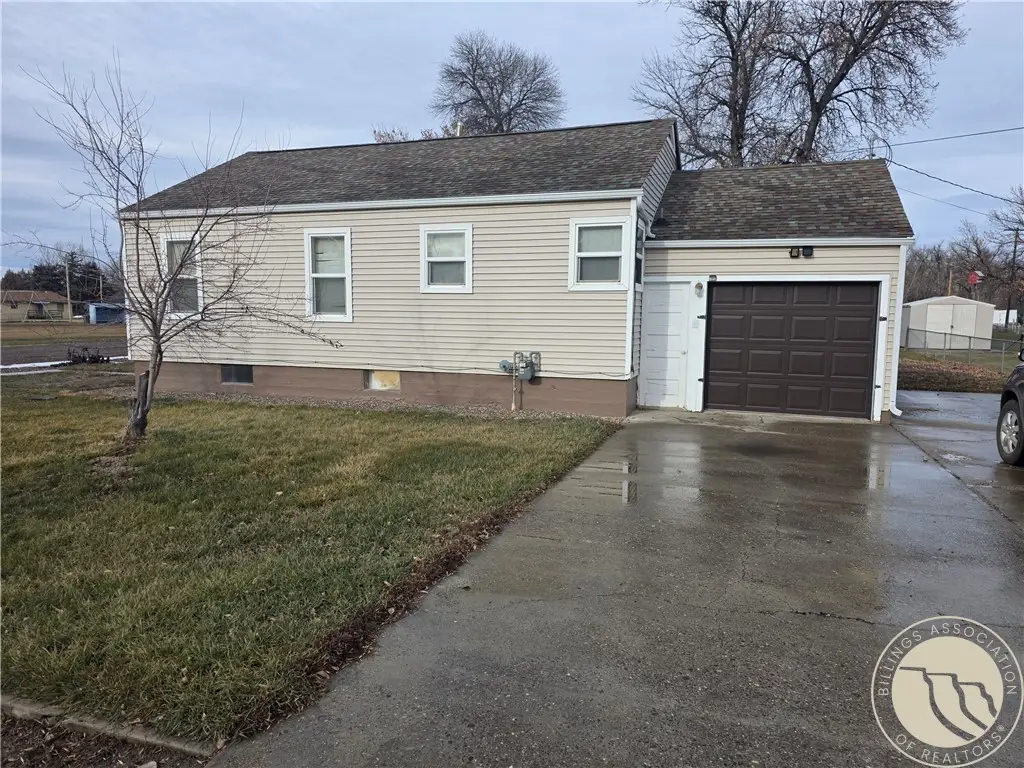 509 N 13th Avenue, Forsyth, MT 59327 - #1