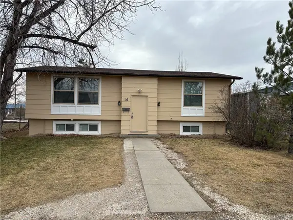 16 S Crawford Avenue, Hardin, MT 59034