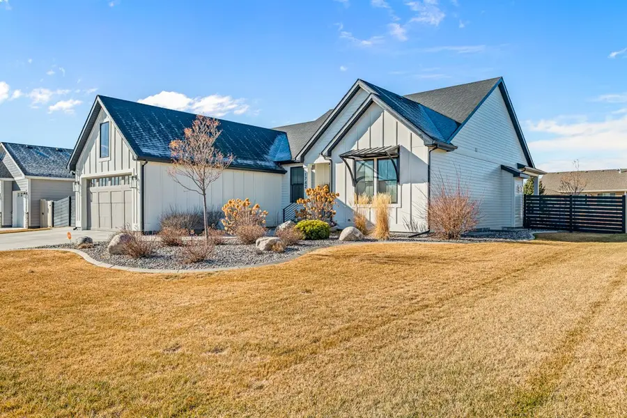 1742 E Thunder Mountain Road, Billings, MT 59106 - #2