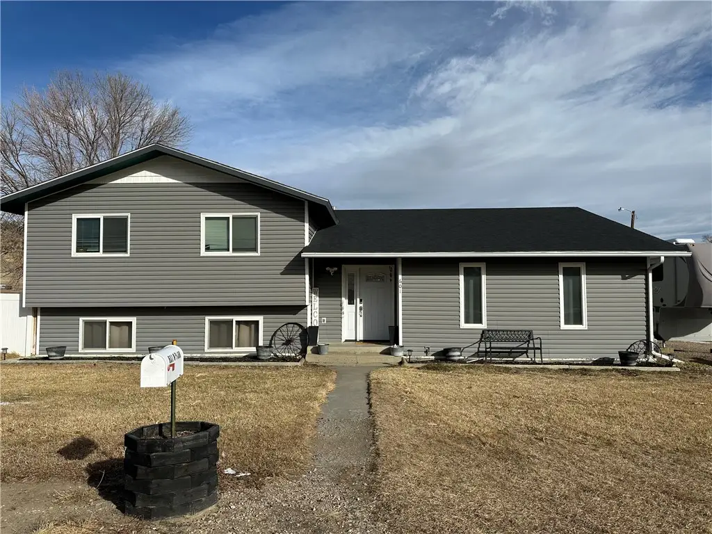 601 W Park Avenue, Bridger, MT 59014 - #1
