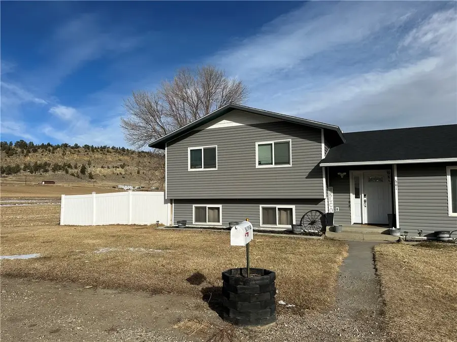 601 W Park Avenue, Bridger, MT 59014 - #2