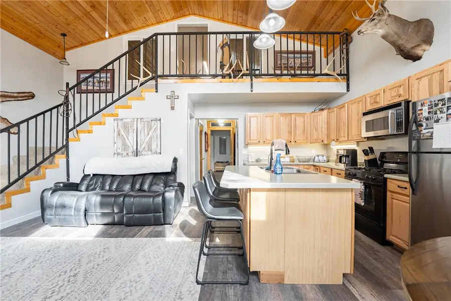 326 E 2nd Ave N, Columbus, MT 59019 - #3