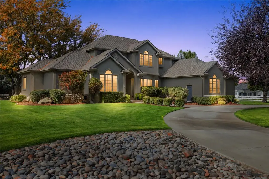 1200 Bluegrass Dr W, Billings, MT 59106 - #1