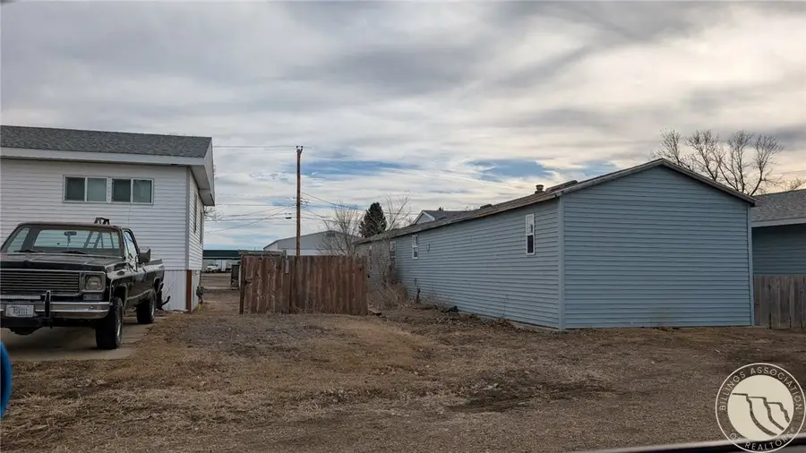 711 and 713 N Oneil Avenue, Glendive, MT 59330 - #3