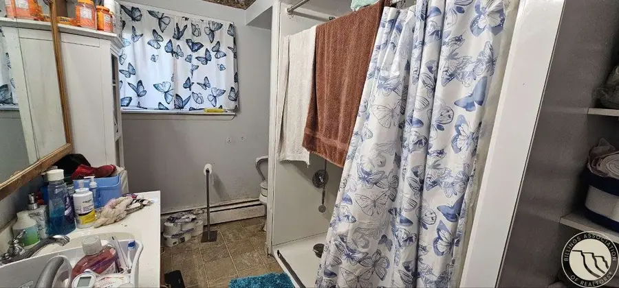 815 N Crawford Avenue, Hardin, MT 59034 - #2